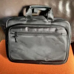 ブラックビジネスバッグ