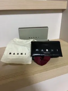 マルニ　三つ折り財布のサムネイル