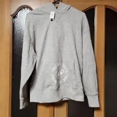 ピンク パーカー