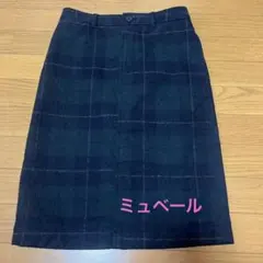 美品ミューベル膝丈スカートのサムネイル