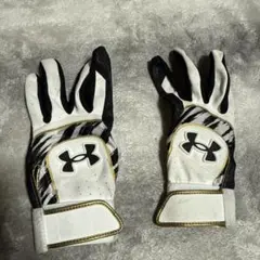 Under Armour バッティング用手袋 ホワイト/ブラック/ゴールド
