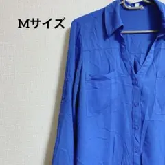 青色 長袖 ボタンシャツ　Mサイズ