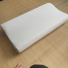 ニトリ　交通気波型まくら