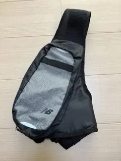 ニューバランス ショルダーバッグ／スリングバッグ