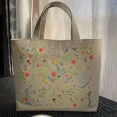 キャンバス地トートバッグ　両面刺繍入り　生成り　底板入り　ハンドメイド