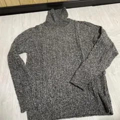 ケーブル編みグレー系ニットセーター M