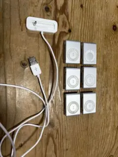 Apple iPod shuffle 1GB 本体 6台セット 充電ケーブル付のサムネイル