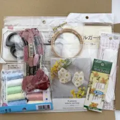 刺繍セット① 10点まとめ売り　刺繍キット　イヤリング　刺繍糸　下地シート　枠