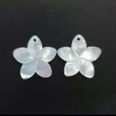 残3 コメント要‼️ MOP プルメリア ホワイト ピアス.イヤリング用 ペア