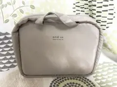 【美品】and us 大容量 トラベルポーチ