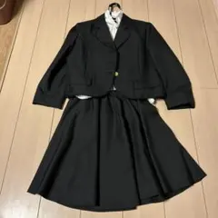 黒のスカートスーツ セットアップ