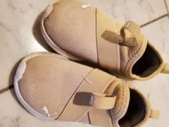 PUMAスニーカー