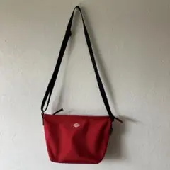 ダントン　レッド サコッシュ バッグ