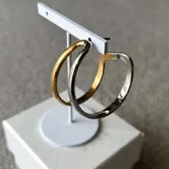 Maison Margiela ツイストフープピアス シルバー - メルカリ
