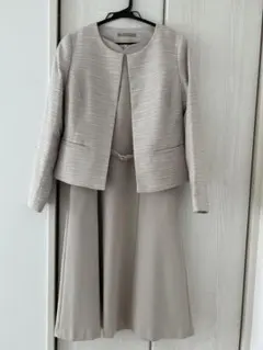 ナチュラルビューティーベーシック　ツイードジャケットとワンピース