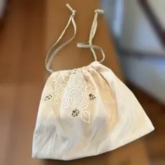 花柄刺繍 ベージュ 巾着袋