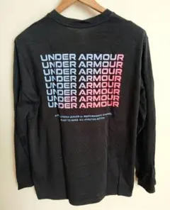 UNDER ARMOUR 長袖Tシャツ　美品