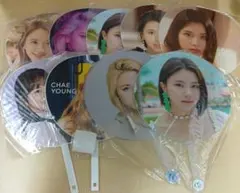 ❶ TWICE チェヨン うちわ 9枚 まとめ売り
