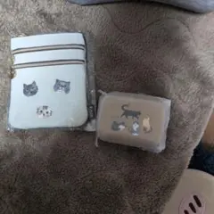 マ*ン様 KALDI2026年猫の日ガジェットケースと3段ポーチセット