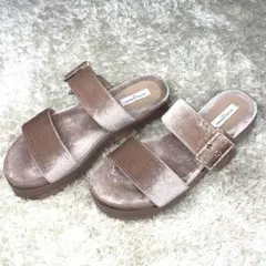 UNITED ARROWS ベルベットサンダル ピンク　23.5のサムネイル