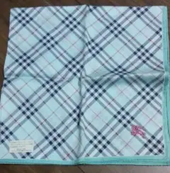 未使用♪バーバリー チェック柄 ハンカチ ロゴ刺繍付き