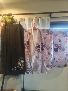 花柄上着と黒袴セット