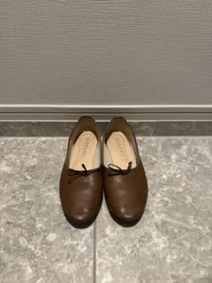 ブラウンフラットシューズ リボン付き