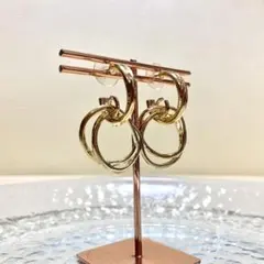 2連　ダブル　ゴールド　ひねり　リング　フープ　ハンドメイド　ピアス　イヤリング