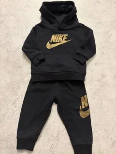 セットアップ　NIKE フード付きトレーナー・パンツセット 12M