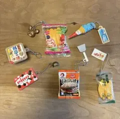 ミニチュアフードキーホルダー6個セット　ガチャガチャ