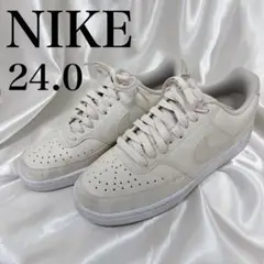 写真16枚 NIKEスニーカー コート ビジョン LO NN ベージュ