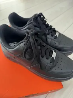 Nike Air Force 1 ブラックスニーカー