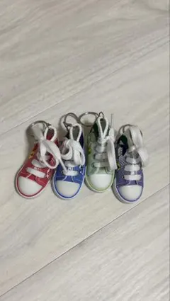 おそ松さんスニーカー型キーホルダー4個