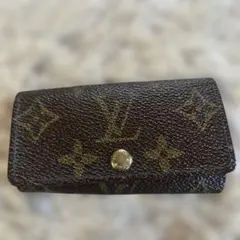 Louis Vuitton モノグラム4連キーケース
