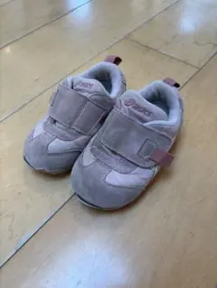 ASICS ピンク スニーカー