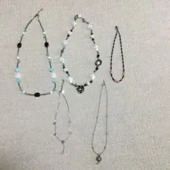 美品！ネックレス5点セット　お花やボールモチーフ　軽くて胸元キラキラ　全シーズン