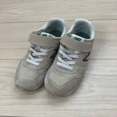 New Balance スニーカー サイズ19 ベージュ