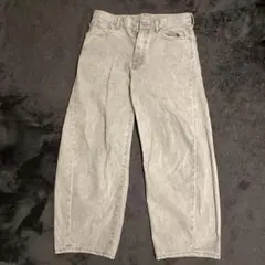 グレー ワイドレッグデニム