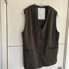 Elura チャコール　ジレのサムネイル
