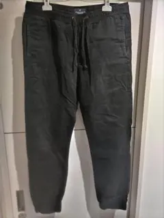 AMERICAN EAGLE ブラック ジョガーパンツ