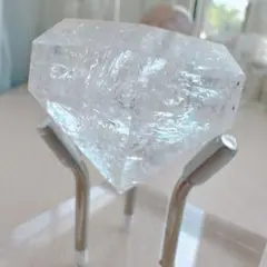 爆虹入り！ 水晶 クリスタル ダイヤモンド 天然石 置き物 置物
