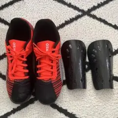 PUMA サッカー　シューズ25.5㎝➕すねあて付き‼️（未使用品）のサムネイル