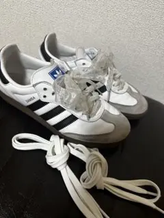 adidas Samba ホワイト/ブラック/靴紐付き