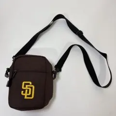 MLB公式 サンディエゴ・パドレス　刺繍ロゴ入りミニショルダーバッグのサムネイル
