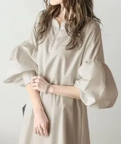 グレージュ ハーフジップ バルーンスリーブ ワンピース