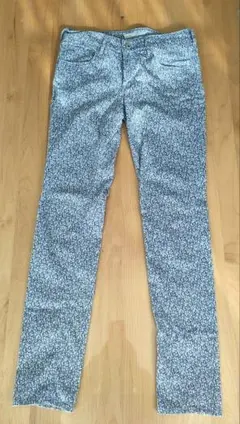 極美品◆アースミュージック＆エコロジー　リバティ　スキニー パンツ　花柄　M