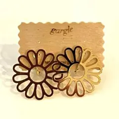 【新品未使用】イヤリング フラワーモチーフ ゴールド