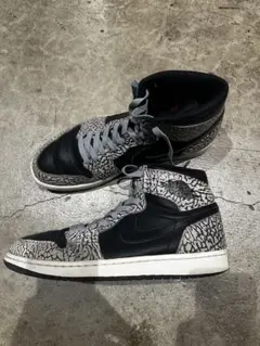 Nike AirJordan 1 Retro High Un-Supreme29