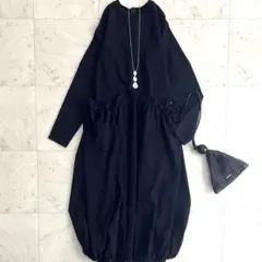 が*ん様 UN3D. アンスリード ロングワンピース ギャザー ポケット ブラッ