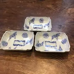 向付　角向付　小鉢　染付　色絵付　2客 古伊万里　明治　唐花　雲　内折　宝珠　銘 古伊万里 染付 草花模様 冨貴長春 輪花型 向付 - 生活骨董と古布